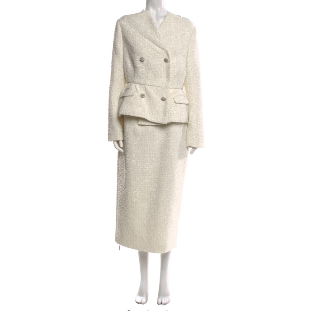 Elegant Cream Women's Skirt